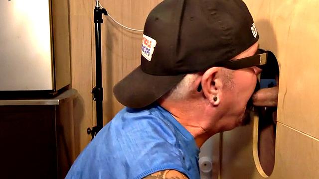 Gloryhole daddy face jizzed after giving blowjob