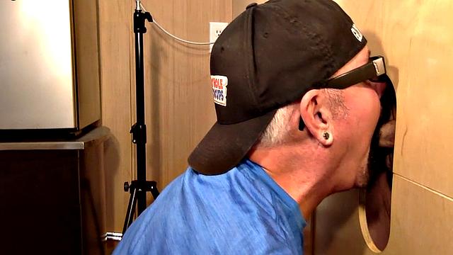 Gloryhole daddy face jizzed after giving blowjob