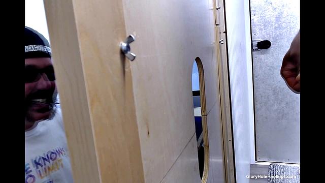 Gloryhole Suck and Bang