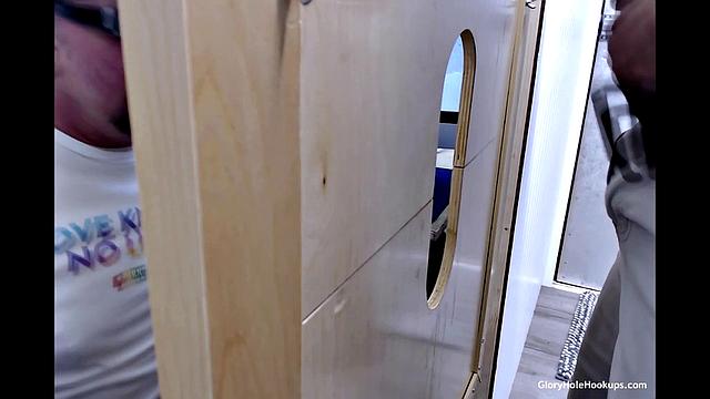 Gloryhole Suck and Bang