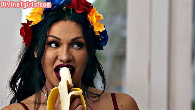 Dreamy Latina Trans Sapphic Sex