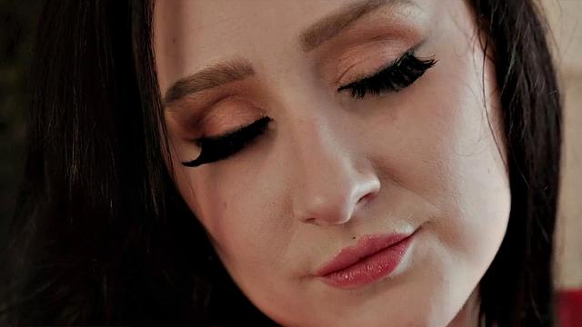 Nyx Monroe: Tiny & Tight