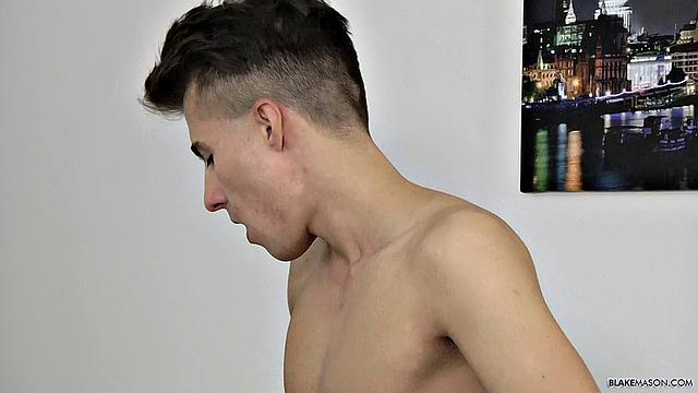 Джеймс трахает новичка Акселя - Джеймс Беннетт и Аксель Блейз