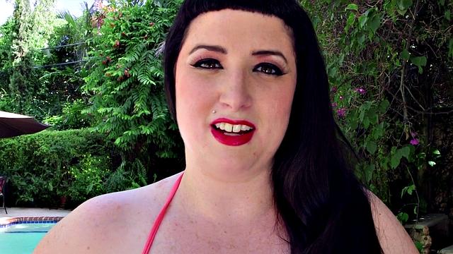 Jenna Valentine's underwater