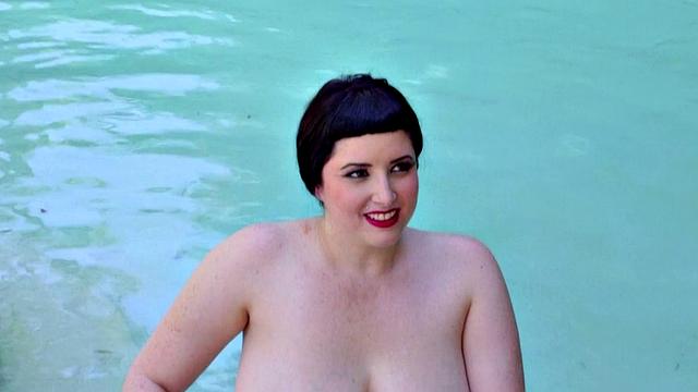 Jenna Valentine's underwater