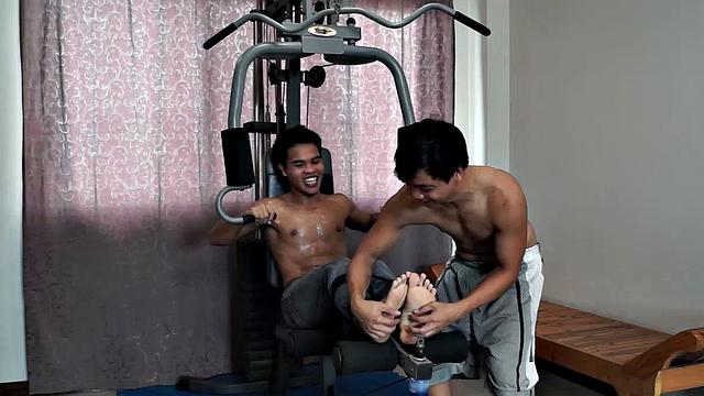 About one of the hottest Asian tickle boys ever, Jacob gets the tickling of his life by resident tickler Vahn.