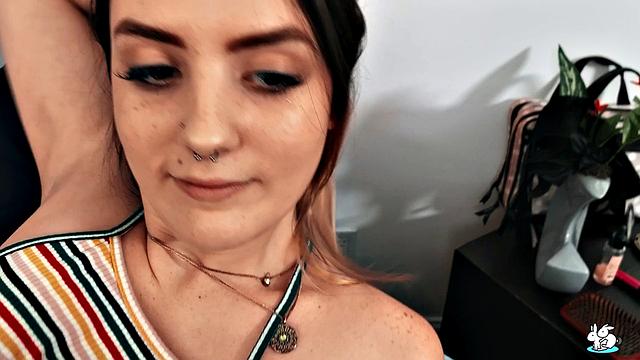 Teen Amateur Gets Pounded By Thick Cock