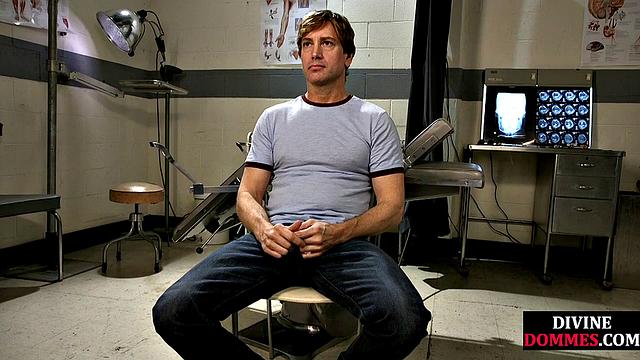 Nurse with strapon analsmashing dude