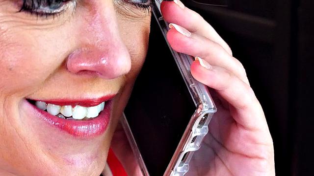 Phone time with Dee Williams