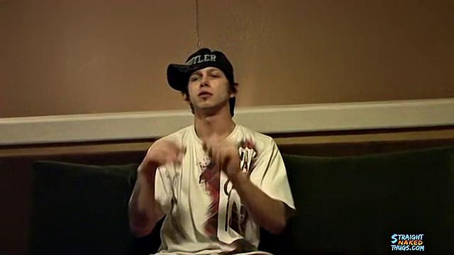 Татуированный голый гетто-гангстер - Иан Мадрок