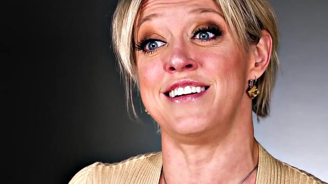 Busty milf toys her tight pussy until squirting