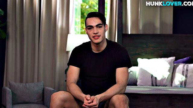 Top hunk barebacks stud in asshole after casting
