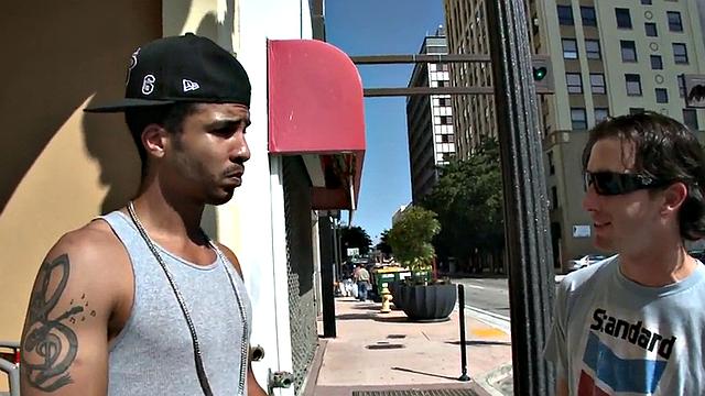 Picked up Ebony thug fucked by white top in cafe