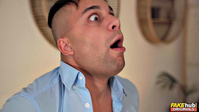 Задрот в очках наконец-то трахает подругу мечты