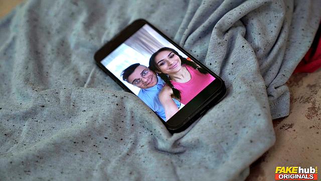 Задрот в очках наконец-то трахает подругу мечты