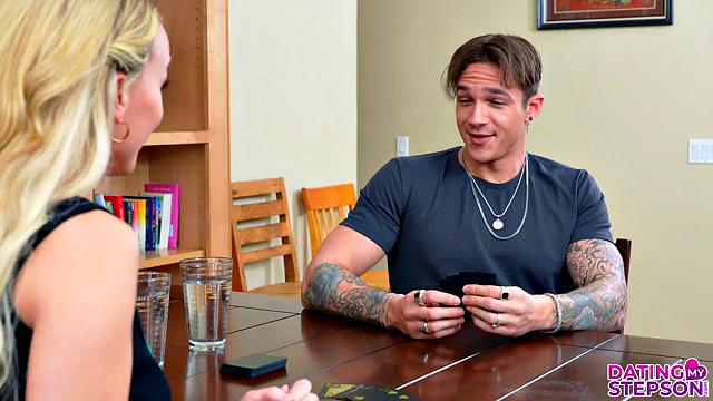 Playing My Cards - S4:E1