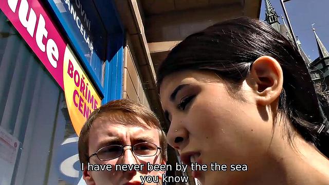 HUNT4K. Sex for money with hunter is how gal earns on vacation