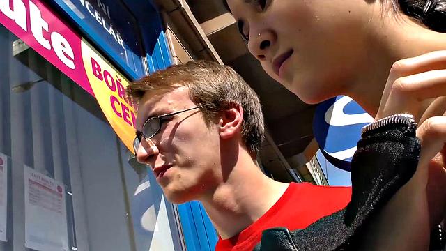 HUNT4K. Sex for money with hunter is how gal earns on vacation