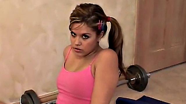 Pussy-fingering teen slut masturbates