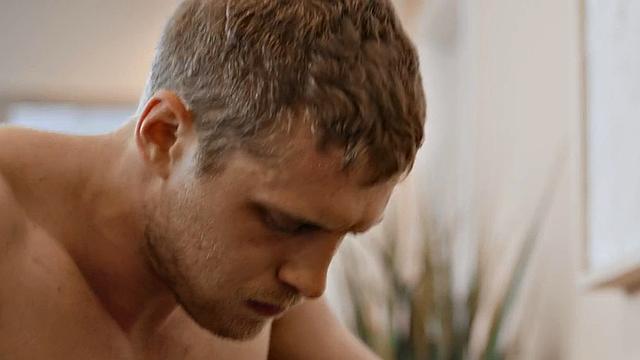 Amateur jock barebacks stud asshole at home