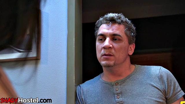 Big ass hostel babe pussylicked