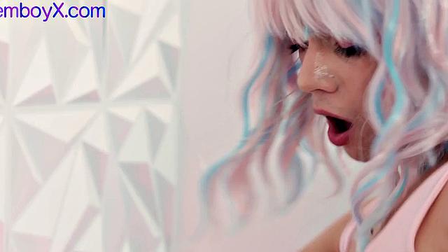 Roseboi femboi gamer inspected by jock