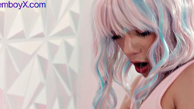 Roseboi femboi gamer inspected by jock