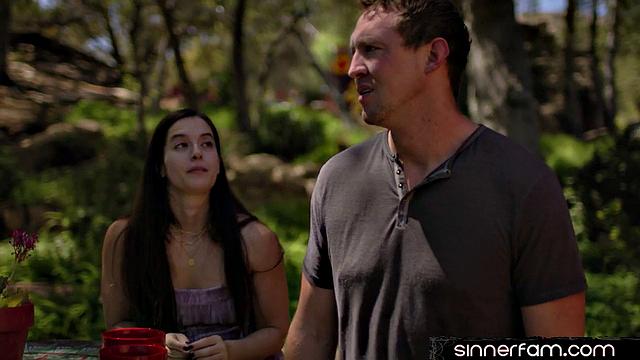 Stunning cutie gets pussyfucked outdoors