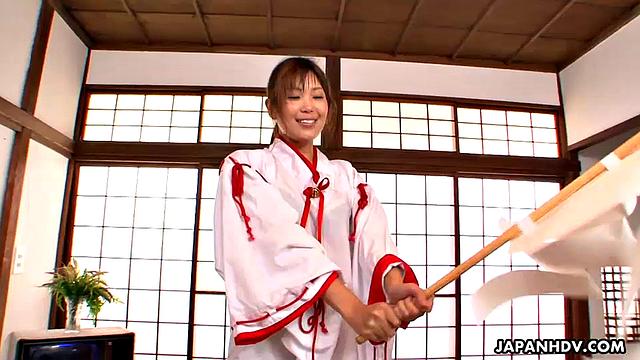 Servant Yuuno Hoshi in gets in group sex