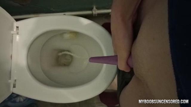 Алича писает и мочит трусики в сольной подборке