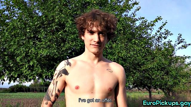 Picked skinny stud cockbouncing