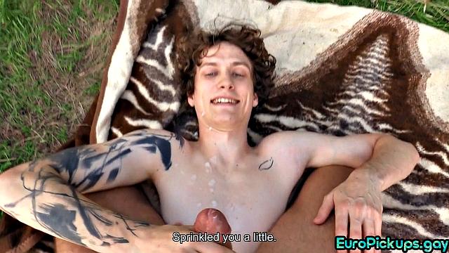 Picked skinny stud cockbouncing