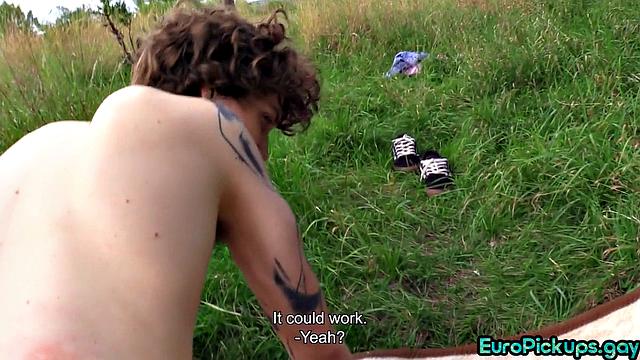 Picked skinny stud cockbouncing