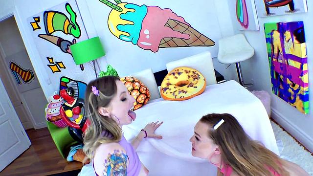 Aillee And Samantha's Play Date