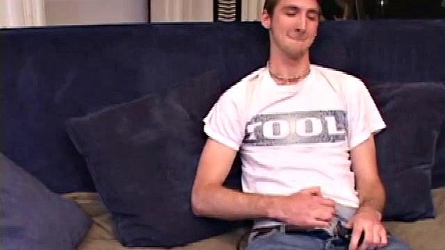 michael whitewood дрочит стояк и демонстрирует свою дырку