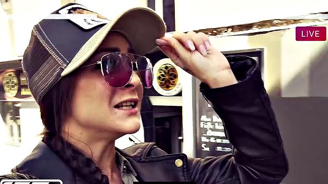 King Of Curry-sausages - With Or Without?