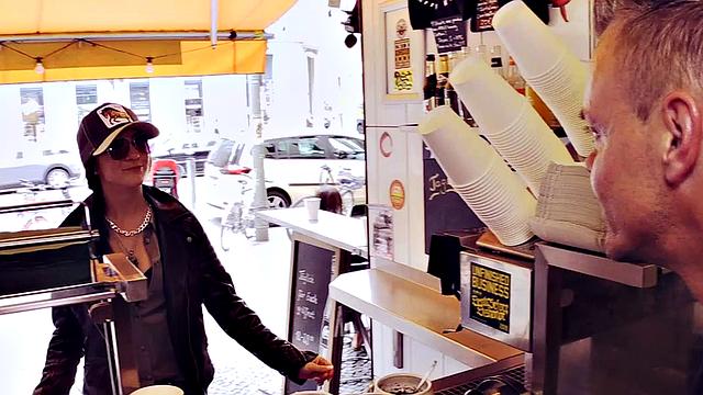 King Of Curry-sausages - With Or Without?