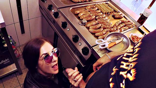 King Of Curry-sausages - With Or Without?