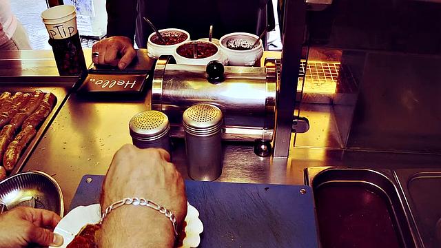 King Of Curry-sausages - With Or Without?