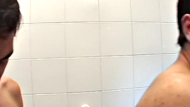 Latino amateur barebacked in bathroom till cumshot