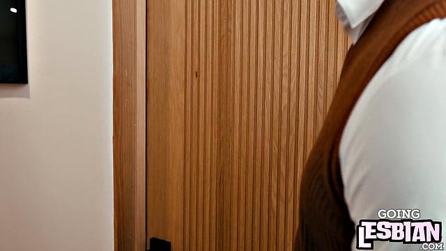 Petite asian dildofucked by busty GF