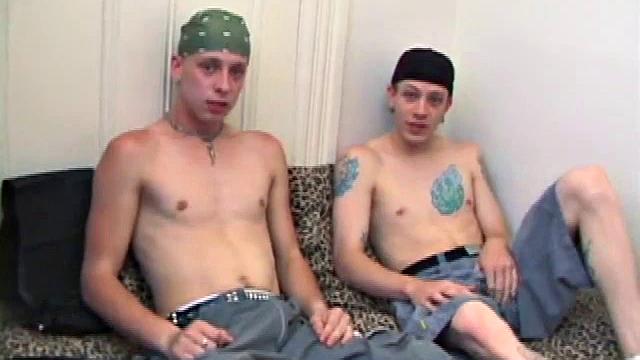 Смотри, как зрелая пара трахается по-настоящему страстно