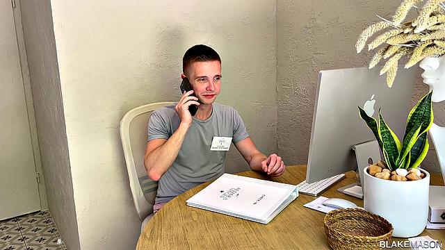 Cute Boy Gives 5 Star Service - Apolo Adrii &amp;amp; Serge Shepard