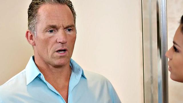 Seducing nympho babe loves fucking hard in wet pussy hole