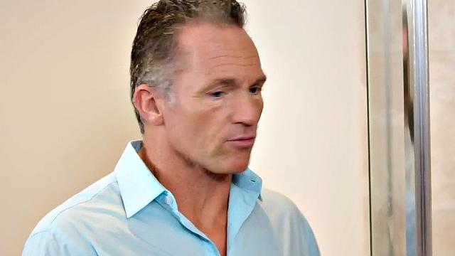 Seducing nympho babe loves fucking hard in wet pussy hole