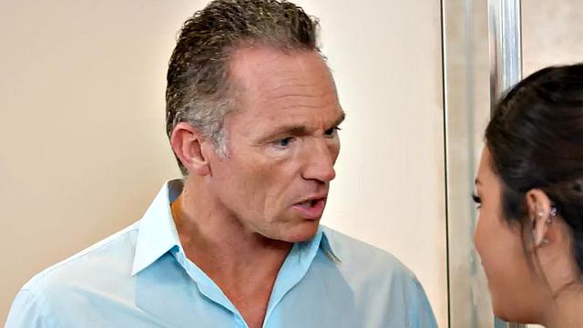 Seducing nympho babe loves fucking hard in wet pussy hole