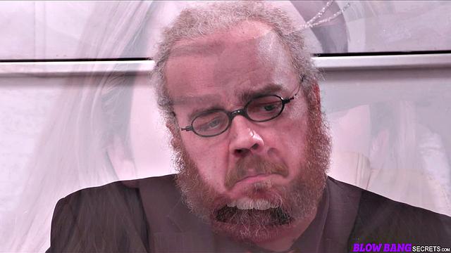 Chanel Camryn решила устроить Blowbang, но не ожидала такого напора мужиков с огромными членами!