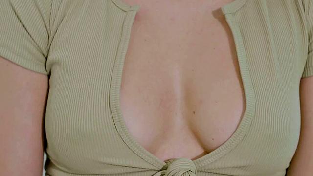 татуированная красотка получает по полной в миссионерской и раком