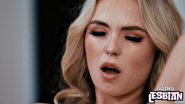 Big booty lesbian facesitting on petite BFF