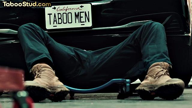 Horny muscled jocks analfucking each other